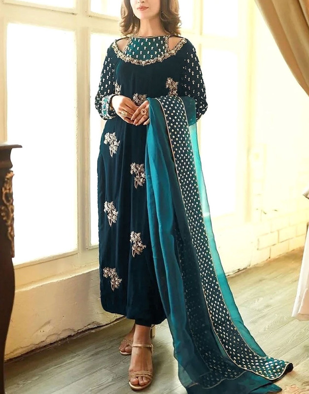 Handwork Heavy Embroidered Velvet Dress 2025 with Emb. Organza Dupatta 2026