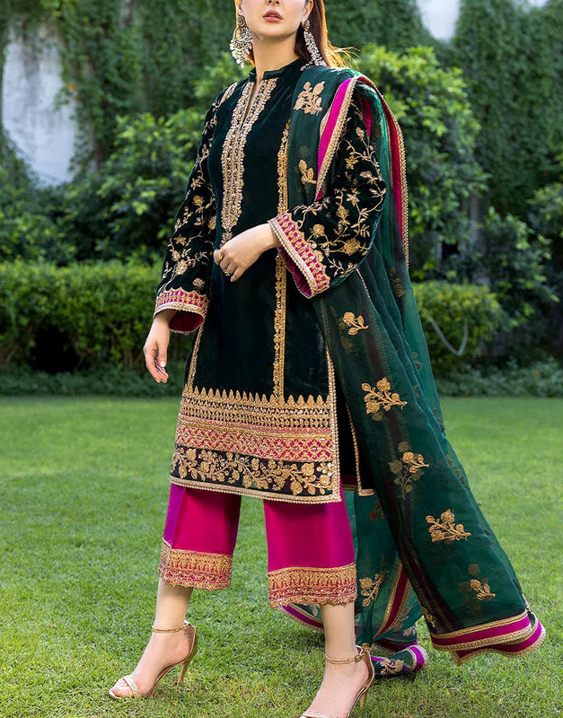 Luxury Embroidered Green Velvet Dress with Emb. Organza Dupatta 2026